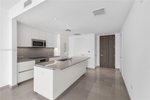 Купить кондоминиум в Майами, Флорида 1 спальня, 75.25м2, № 1992824 - фото 9