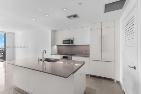 Купить кондоминиум в Майами, Флорида 1 спальня, 75.25м2, № 1992824 - фото 4