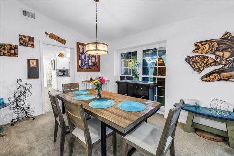 House in Largo, Florida 4 bedrooms, 185.9 sq.m. № 1751198 - photo 6