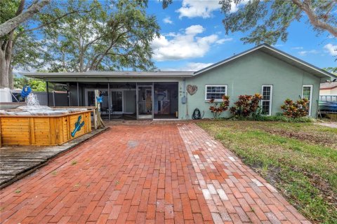 House in Largo, Florida 4 bedrooms, 185.9 sq.m. № 1751198 - photo 14
