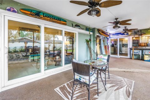 House in Largo, Florida 4 bedrooms, 185.9 sq.m. № 1751198 - photo 17
