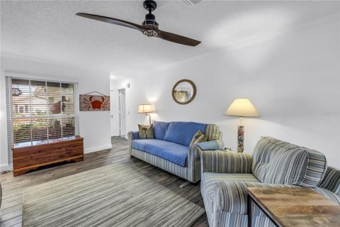 House in Largo, Florida 4 bedrooms, 185.9 sq.m. № 1751198 - photo 7