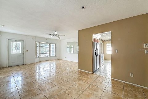 House in Lauderdale Lakes, Florida 2 bedrooms, 126.81 sq.m. № 1851682 - photo 9