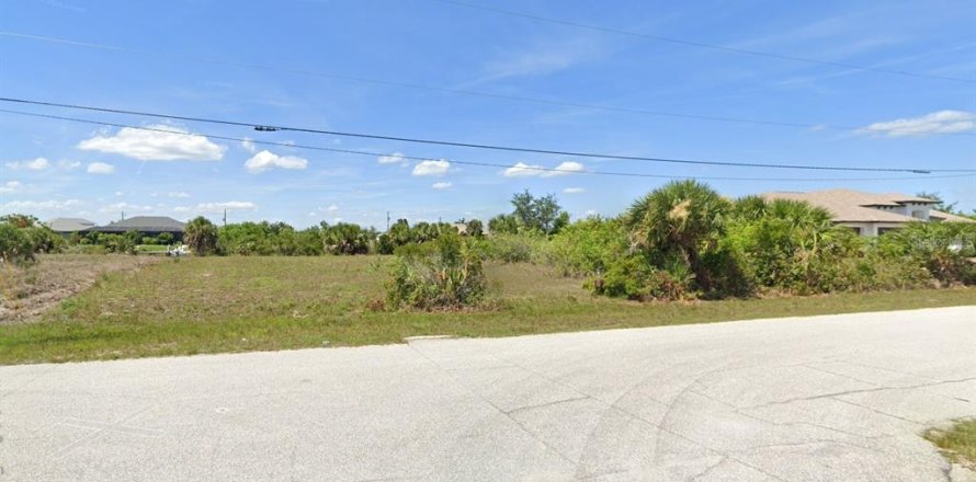 Land in Port Charlotte, Florida № 1553416