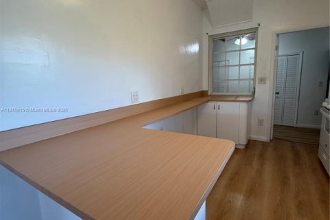 Снять в аренду виллу или дом в Майами, Флорида 3 спальни, 189.24м2, № 1949037 - фото 25