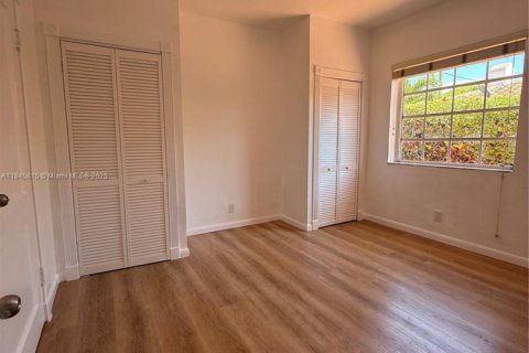 Снять в аренду виллу или дом в Майами, Флорида 3 спальни, 189.24м2, № 1949037 - фото 20