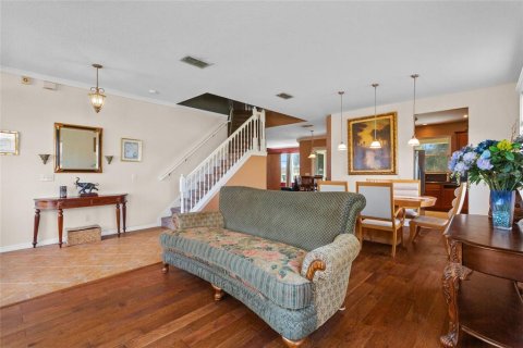 House in Kissimmee, Florida 4 bedrooms, 260.87 sq.m. № 1666168 - photo 4