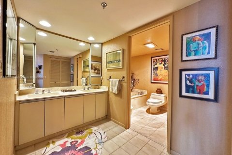Copropriété à vendre à Miami, Floride: 1 chambre, 114.18 m2 № 1697112 - photo 19