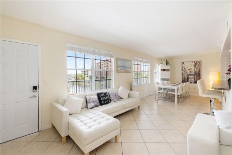Copropriété à louer à Clearwater, Floride: 2 chambres, 98.48 m2 № 1825429 - photo 10