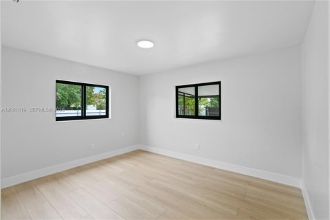 Villa ou maison à vendre à Palmetto Bay, Floride: 4 chambres, 152.73 m2 № 2146105 - photo 15