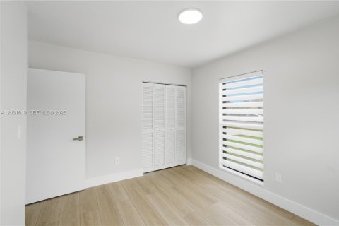 Villa ou maison à vendre à Palmetto Bay, Floride: 4 chambres, 152.73 m2 № 2146105 - photo 21