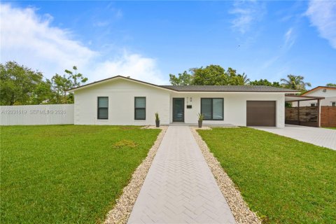 Villa ou maison à Palmetto Bay, Floride 4 chambres, 152.73 m2 № 2146105