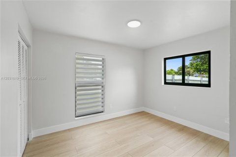 Villa ou maison à vendre à Palmetto Bay, Floride: 4 chambres, 152.73 m2 № 2146105 - photo 23