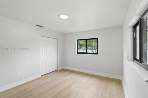 Villa ou maison à vendre à Palmetto Bay, Floride: 4 chambres, 152.73 m2 № 2146105 - photo 16