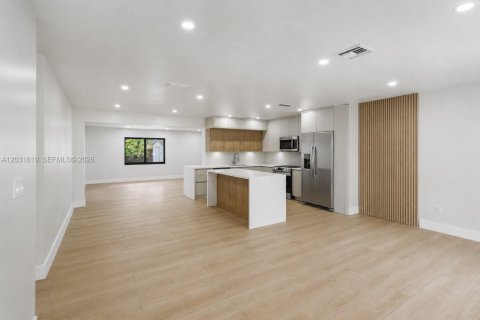 Villa ou maison à vendre à Palmetto Bay, Floride: 4 chambres, 152.73 m2 № 2146105 - photo 4