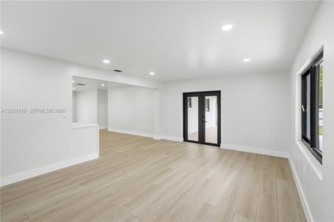 Villa ou maison à vendre à Palmetto Bay, Floride: 4 chambres, 152.73 m2 № 2146105 - photo 13