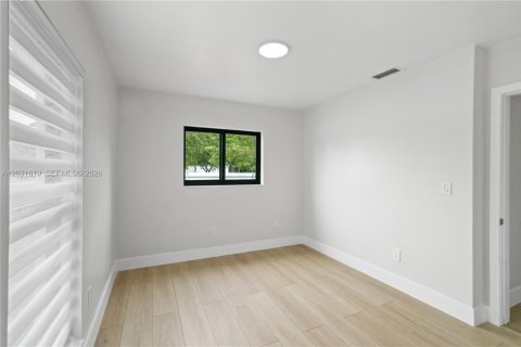 Villa ou maison à vendre à Palmetto Bay, Floride: 4 chambres, 152.73 m2 № 2146105 - photo 24