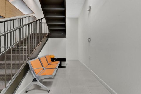 Commercial property in Doral, Florida № 2013856 - photo 22