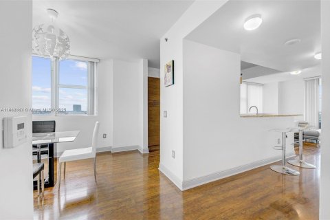 Apartamento en alquiler en Sunrise, Florida, 3 dormitorios, 145.86 m2 № 2054417 - foto 6