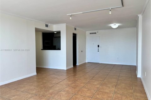 Condo in Aventura, Florida, 2 bedrooms  № 2060970 - photo 9