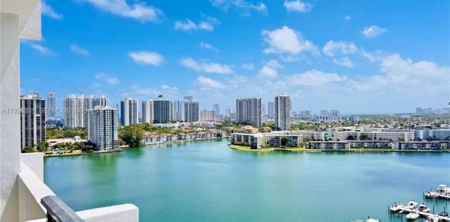 Condo in Aventura, Florida, 2 bedrooms  № 2060970