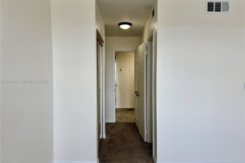 Condo in Aventura, Florida, 2 bedrooms  № 2060970 - photo 24