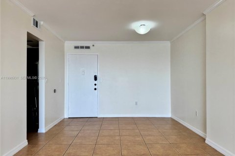 Condo in Aventura, Florida, 2 bedrooms  № 2060970 - photo 7