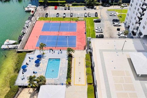 Condo in Aventura, Florida, 2 bedrooms  № 2060970 - photo 5