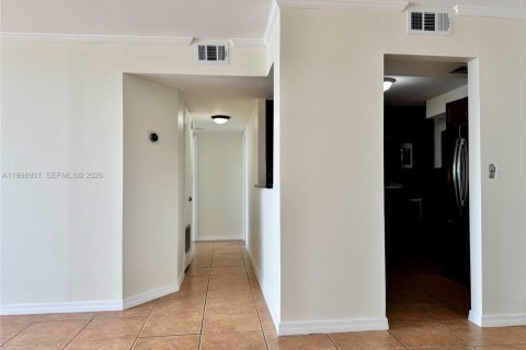 Condo in Aventura, Florida, 2 bedrooms  № 2060970 - photo 14