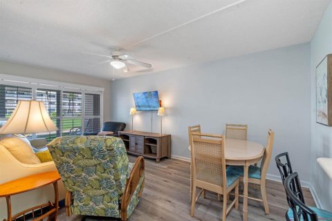 Condominio en alquiler en New Smyrna Beach, Florida, 2 dormitorios, 97.08 m2 № 1564644 - foto 3