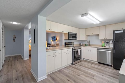 Condominio en alquiler en New Smyrna Beach, Florida, 2 dormitorios, 97.08 m2 № 1564644 - foto 8