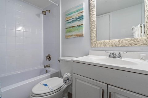 Condominio en alquiler en New Smyrna Beach, Florida, 2 dormitorios, 97.08 m2 № 1564644 - foto 15