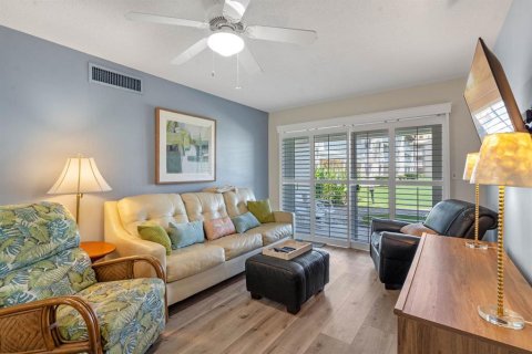 Condominio en alquiler en New Smyrna Beach, Florida, 2 dormitorios, 97.08 m2 № 1564644 - foto 2