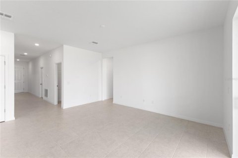 House in Haines City, Florida 3 bedrooms, 154.4 sq.m. № 1777866 - photo 6