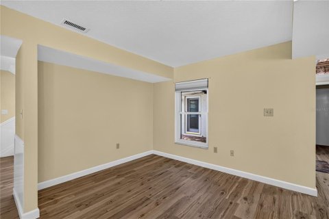 Copropriété à vendre à Mount Dora, Floride: 3 chambres, 245.17 m2 № 2422690 - photo 9
