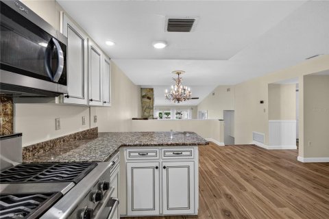 Copropriété à vendre à Mount Dora, Floride: 3 chambres, 245.17 m2 № 2422690 - photo 8