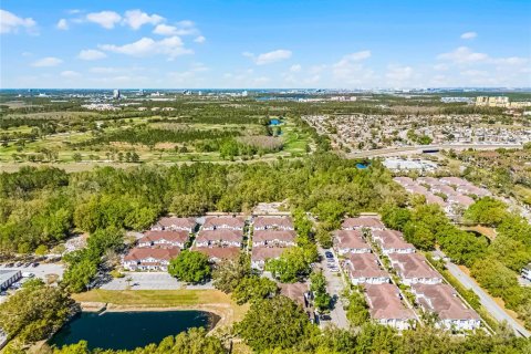Adosado en venta en Kissimmee, Florida, 3 dormitorios, 120.77 m2 № 1816212 - foto 19
