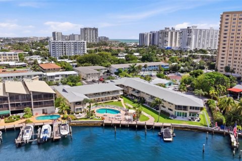 Condo in Pompano Beach, Florida, 2 bedrooms  № 2068774 - photo 3