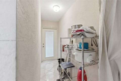 Condo in Pompano Beach, Florida, 2 bedrooms  № 2068774 - photo 26