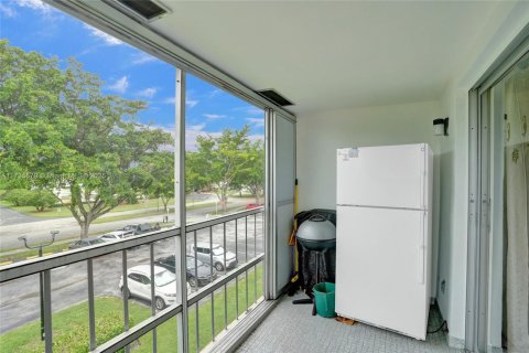 Copropriété à vendre à Hollywood, Floride: 2 chambres, 83.52 m2 № 1870025 - photo 16