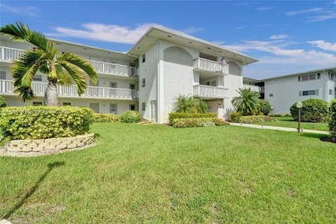 Copropriété à vendre à Hollywood, Floride: 2 chambres, 83.52 m2 № 1870025 - photo 25