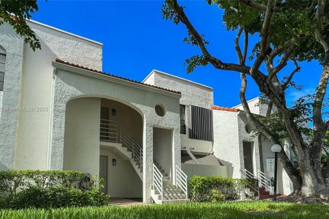 Condominio en Aventura, Florida, 2 dormitorios  № 2014360