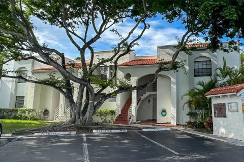 Condo in Aventura, Florida, 2 bedrooms  № 2014360 - photo 2