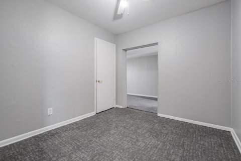 Villa ou maison à louer à Tampa, Floride: 2 chambres, 107.77 m2 № 2099371 - photo 16