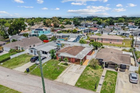 Villa ou maison à louer à Tampa, Floride: 2 chambres, 107.77 m2 № 2099371 - photo 25