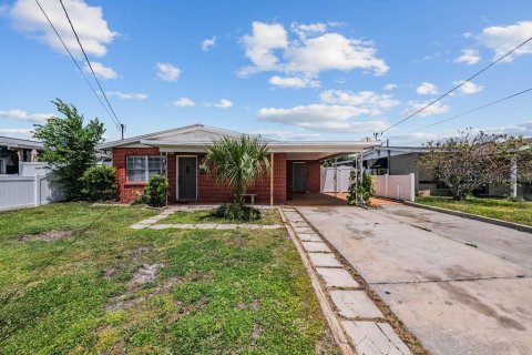 Villa ou maison à Tampa, Floride 2 chambres, 107.77 m2 № 2099371