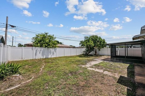 Villa ou maison à louer à Tampa, Floride: 2 chambres, 107.77 m2 № 2099371 - photo 24