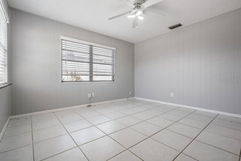 Villa ou maison à louer à Tampa, Floride: 2 chambres, 107.77 m2 № 2099371 - photo 9