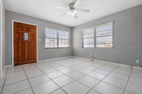 Villa ou maison à louer à Tampa, Floride: 2 chambres, 107.77 m2 № 2099371 - photo 7