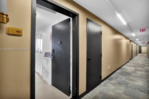 Купить кондоминиум в Майами, Флорида 3 спальни, 115.38м2, № 2039089 - фото 10